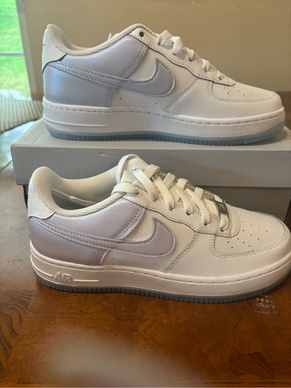 Air Force 1 BG NWT Size 5.5Y White-Blue Tint